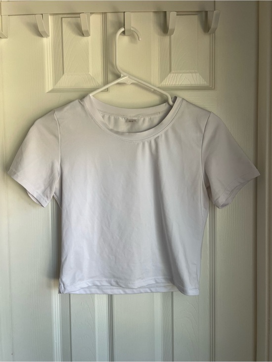 Tops - Classic White Women's Crewneck Short Sleeve Top